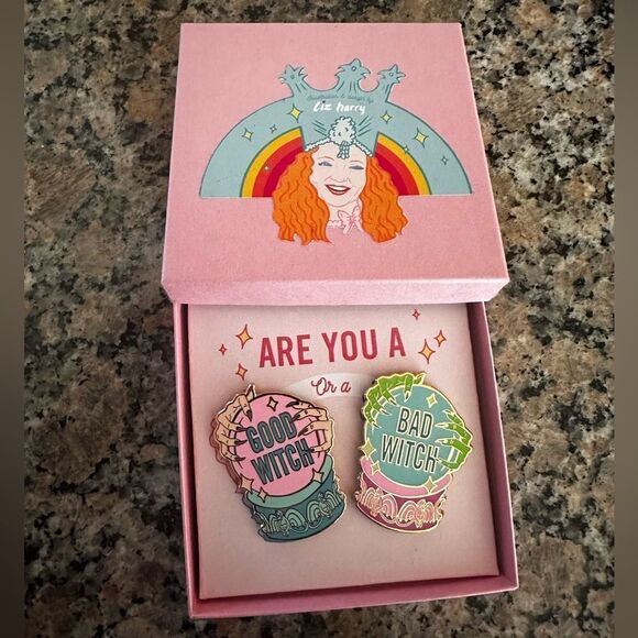 NIB Wizard of Oz / Liz Harry Good Witch Bad Witch Pins -Collectors Look - Picture 1 of 8